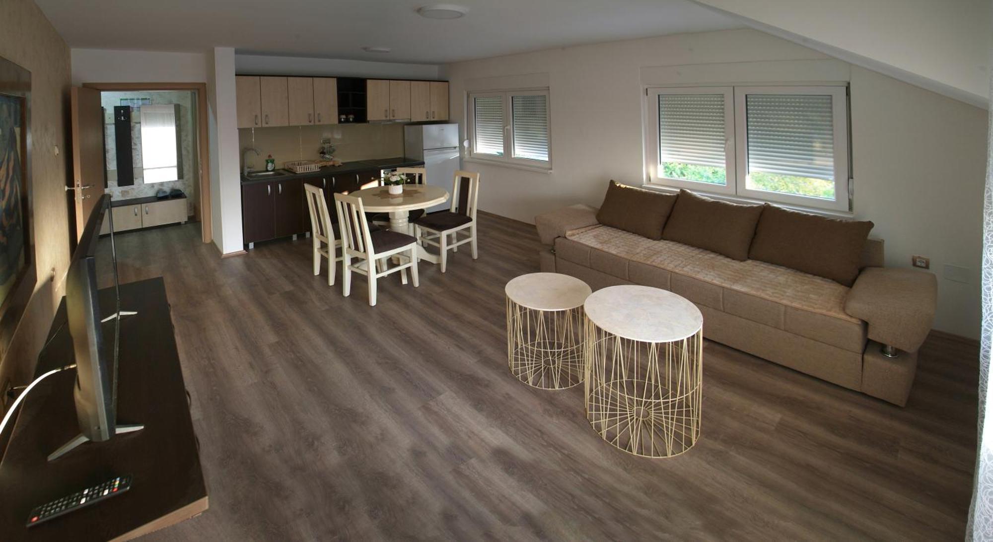 Apartments Kamenjar Нови-Сад Номер фото