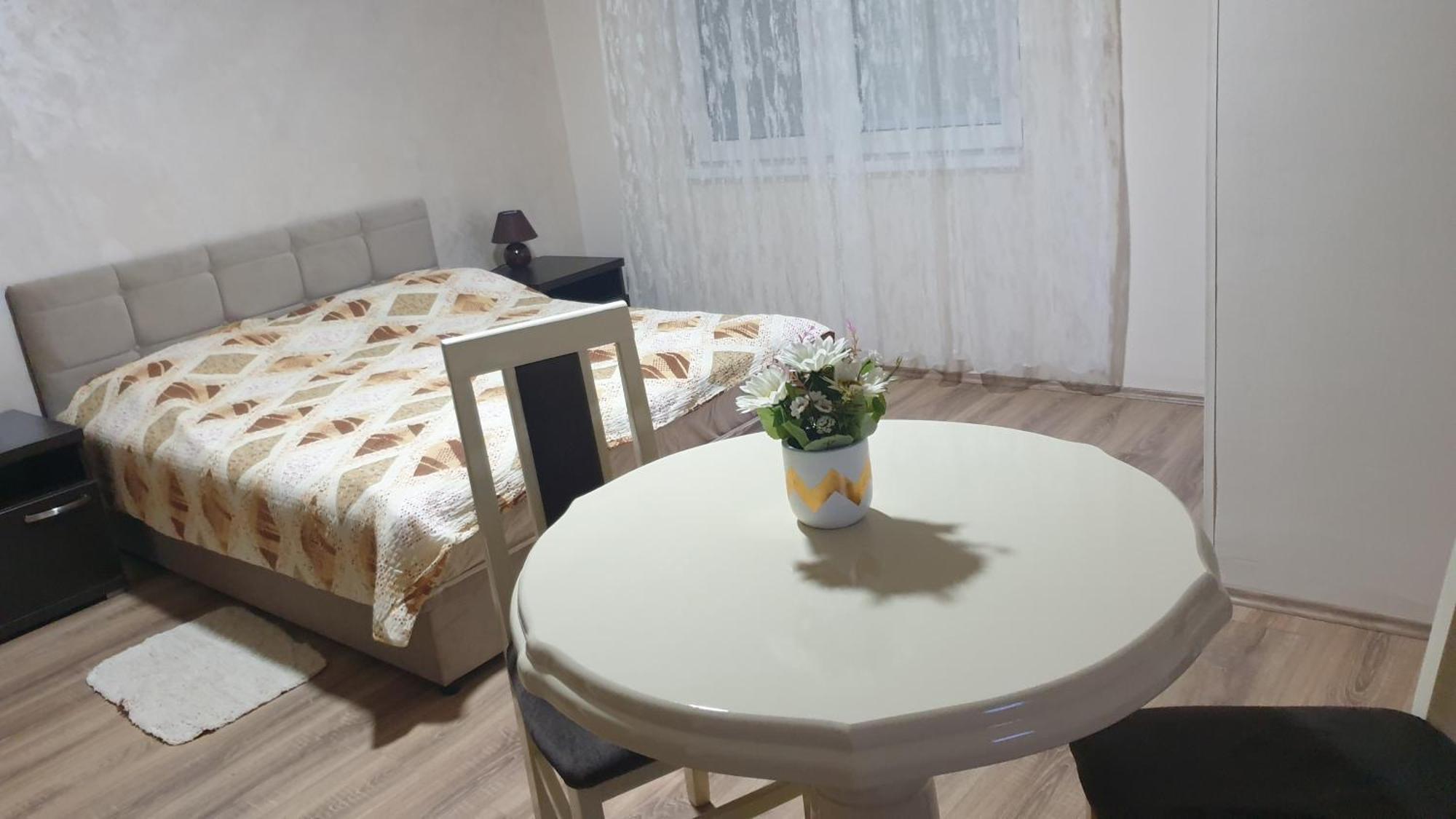 Apartments Kamenjar Нови-Сад Номер фото
