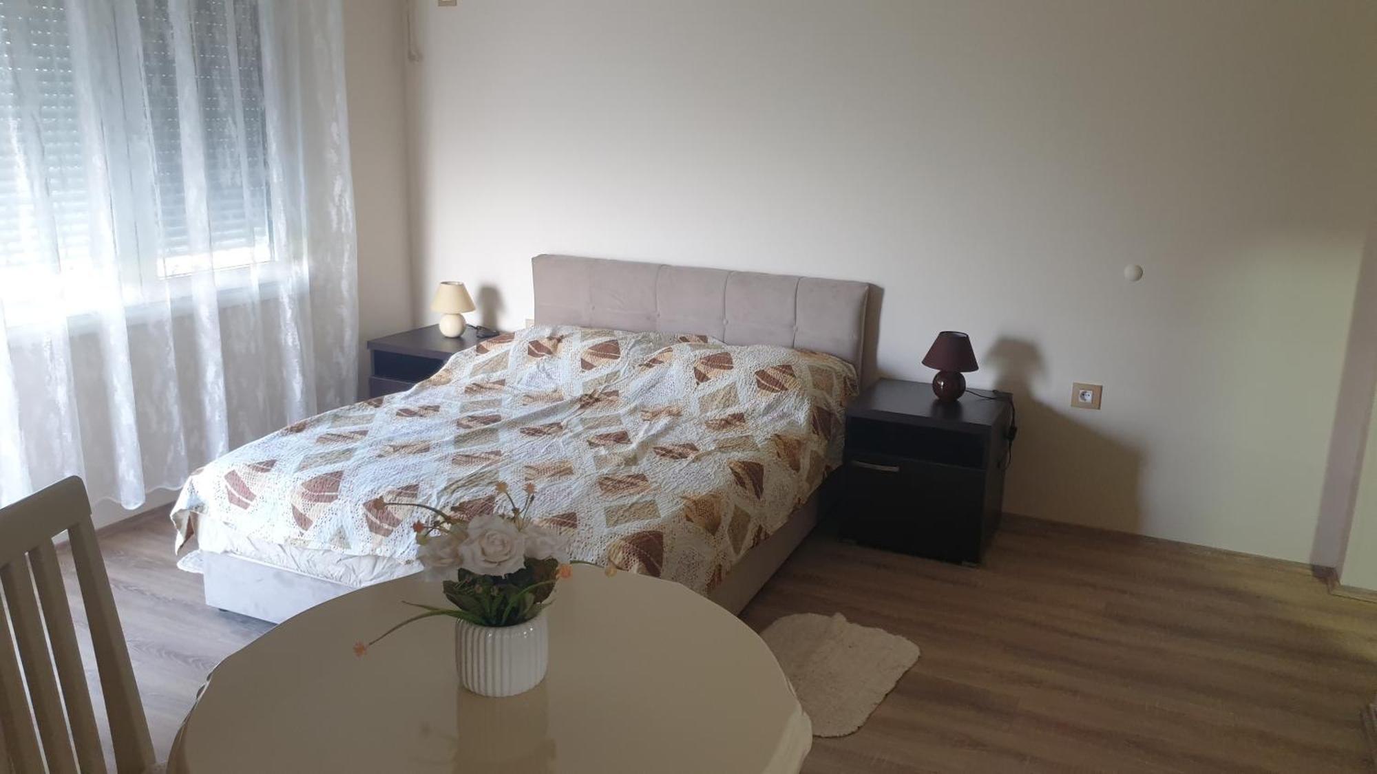 Apartments Kamenjar Нови-Сад Номер фото