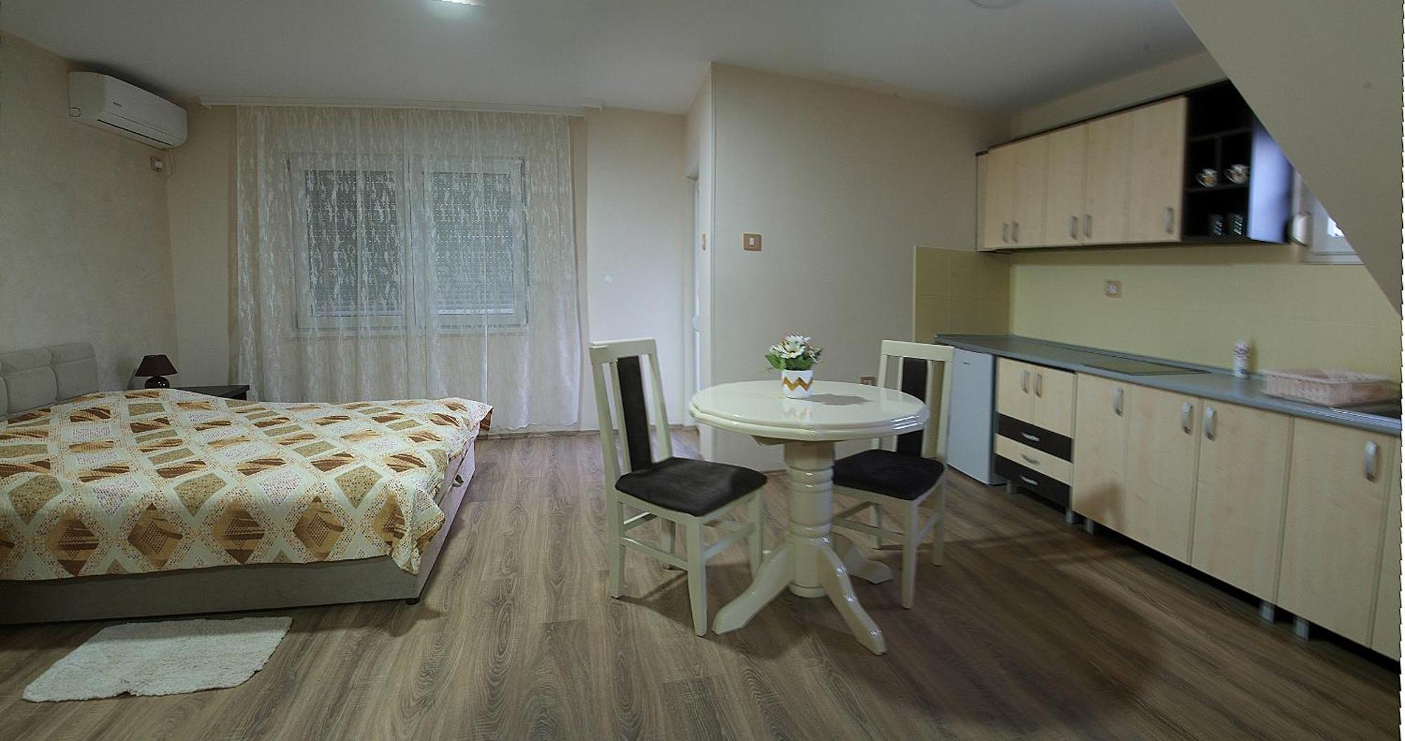 Apartments Kamenjar Нови-Сад Номер фото